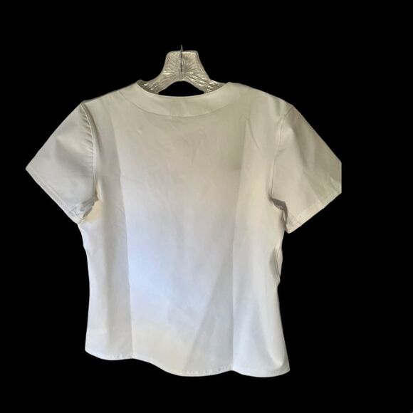 Adidas Women’s Top Jersey w Button And Vented Underarm NWT. - Picture 2 of 5